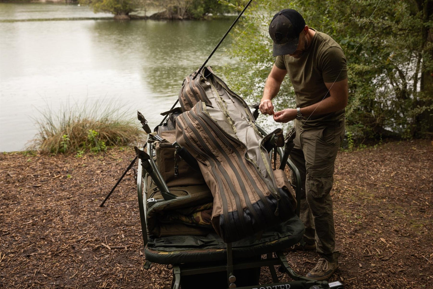 Korda Compac Divide Rod Holdall